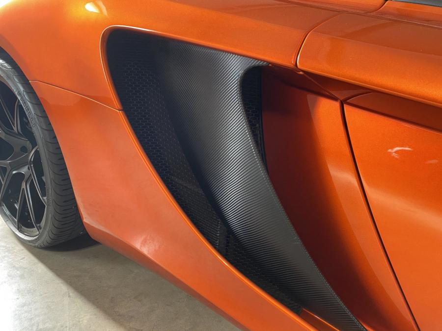 Детали экстерьера McLaren MP4-12C 2012 года  (фото 27 из 48)